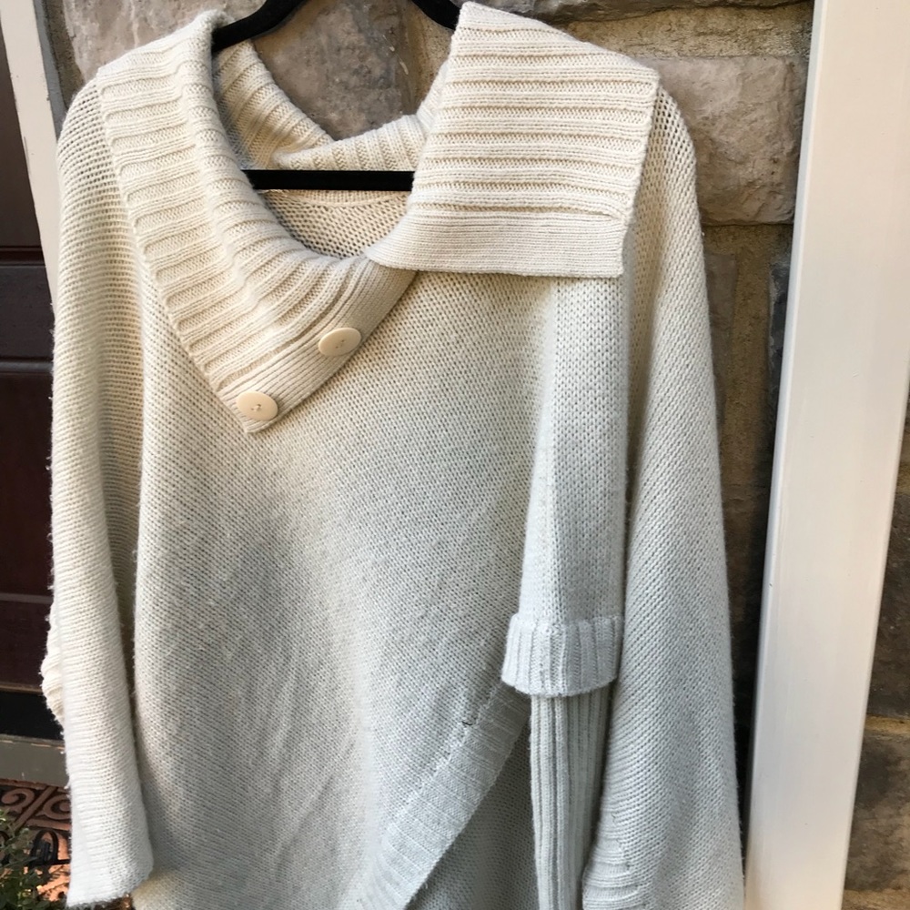 Cozy fall sweater from Francesca’s